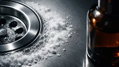 Come pulire lavello e frigo con acqua ossigenata: metodo semplice e sicuro