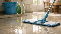 Come far brillare i pavimenti con aceto bianco e detersivo per piatti senza lasciare aloni